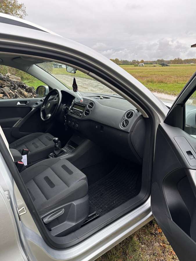 Volkswagen Tiguan 2009 — photo 8