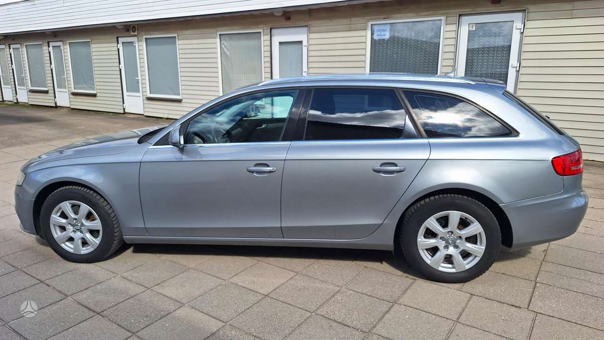 Audi A4 2008 — photo 12