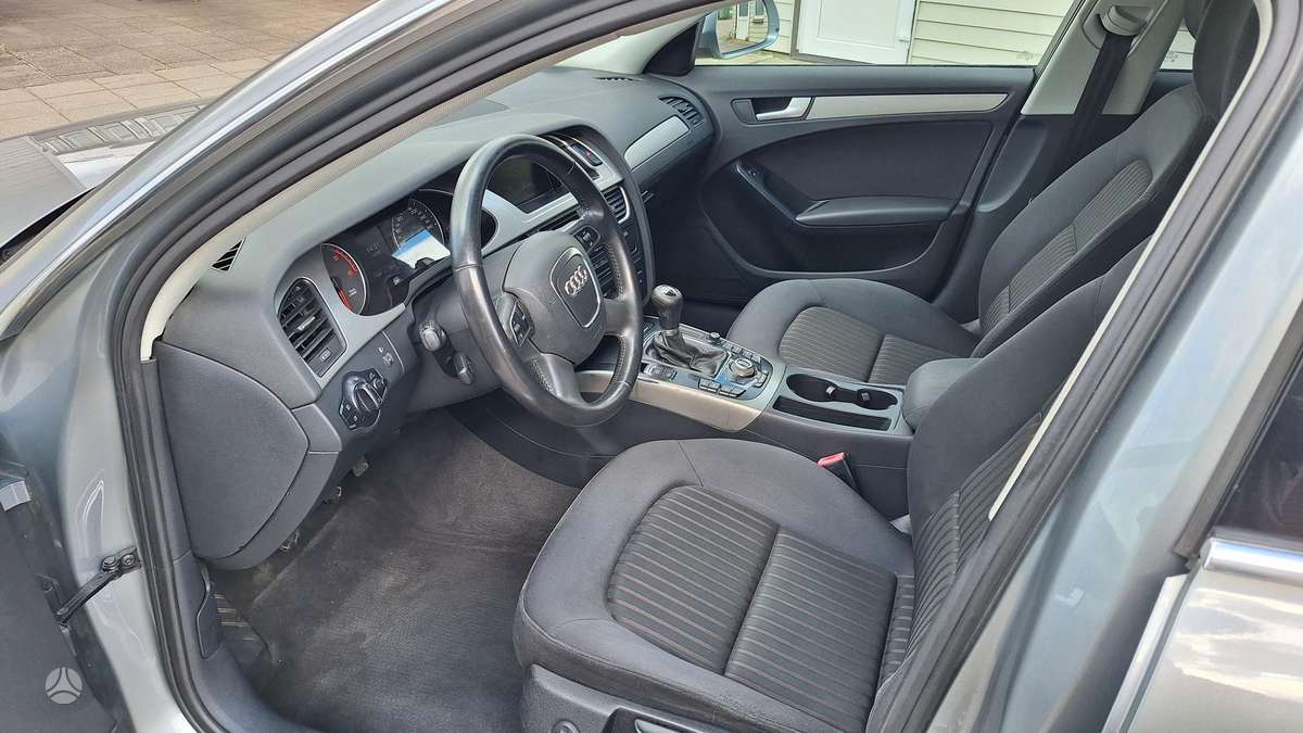 Audi A4 2008 — photo 13