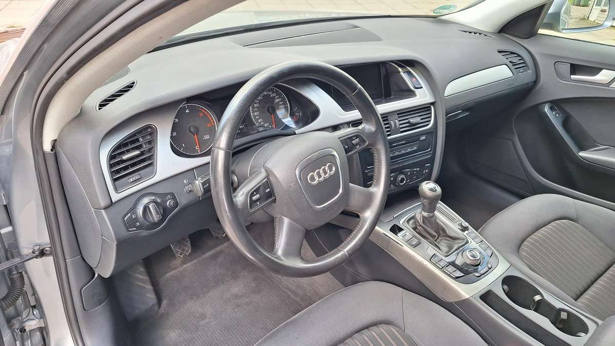 Audi A4 2008 — photo 14