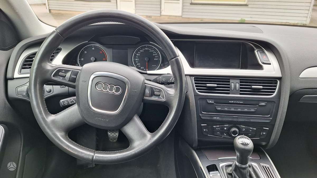 Audi A4 2008 — photo 16