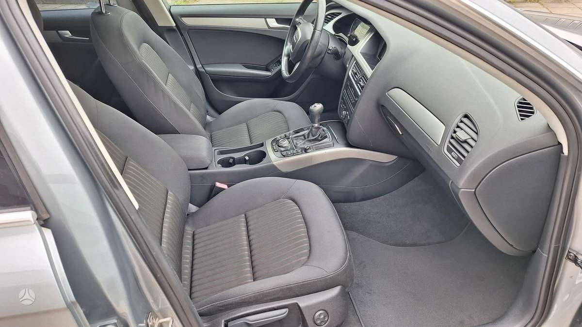 Audi A4 2008 — photo 18