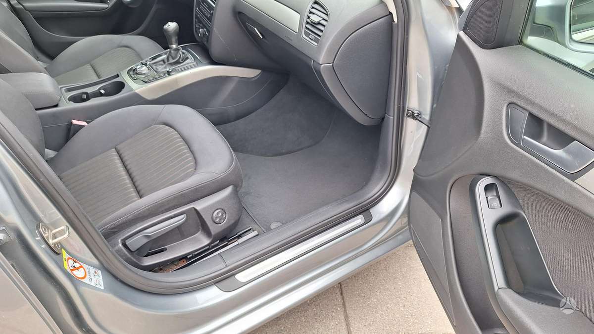 Audi A4 2008 — photo 21