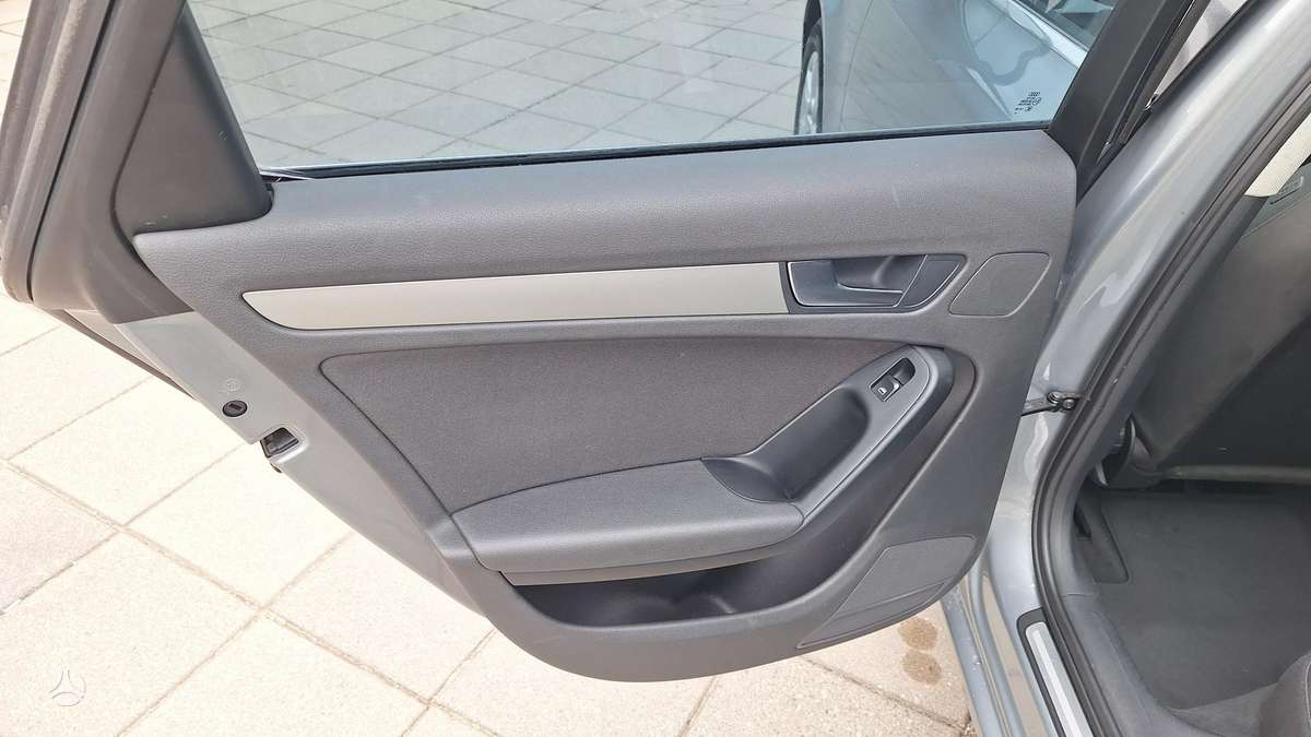 Audi A4 2008 — photo 27