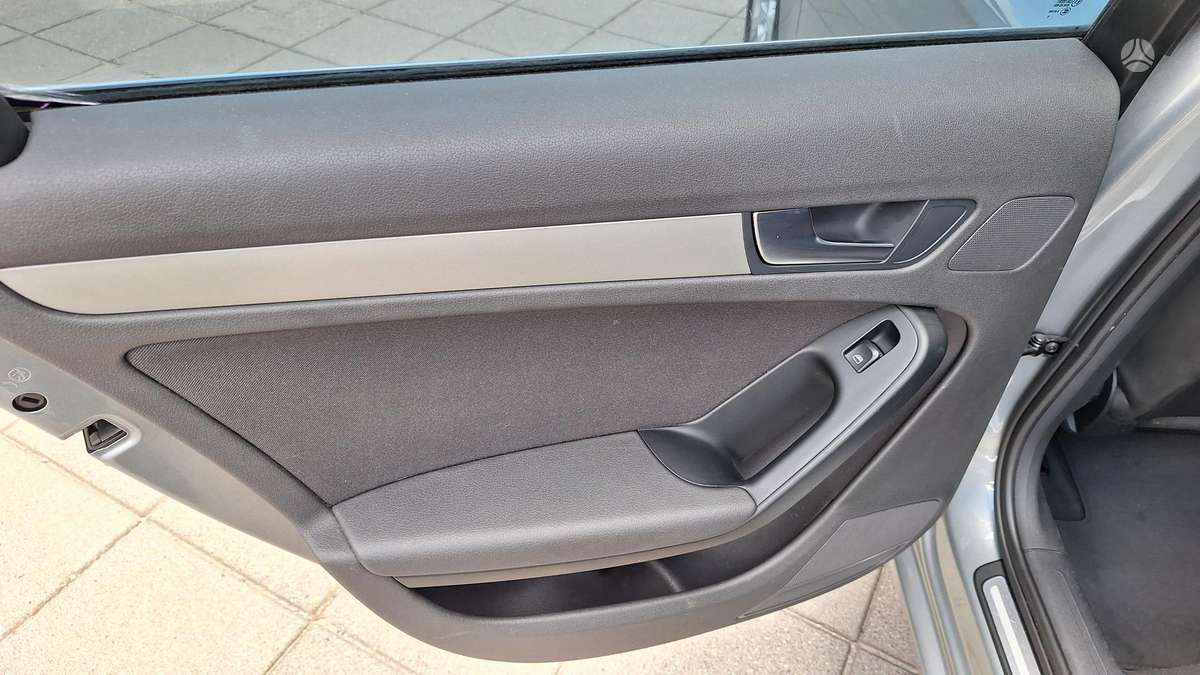 Audi A4 2008 — photo 31
