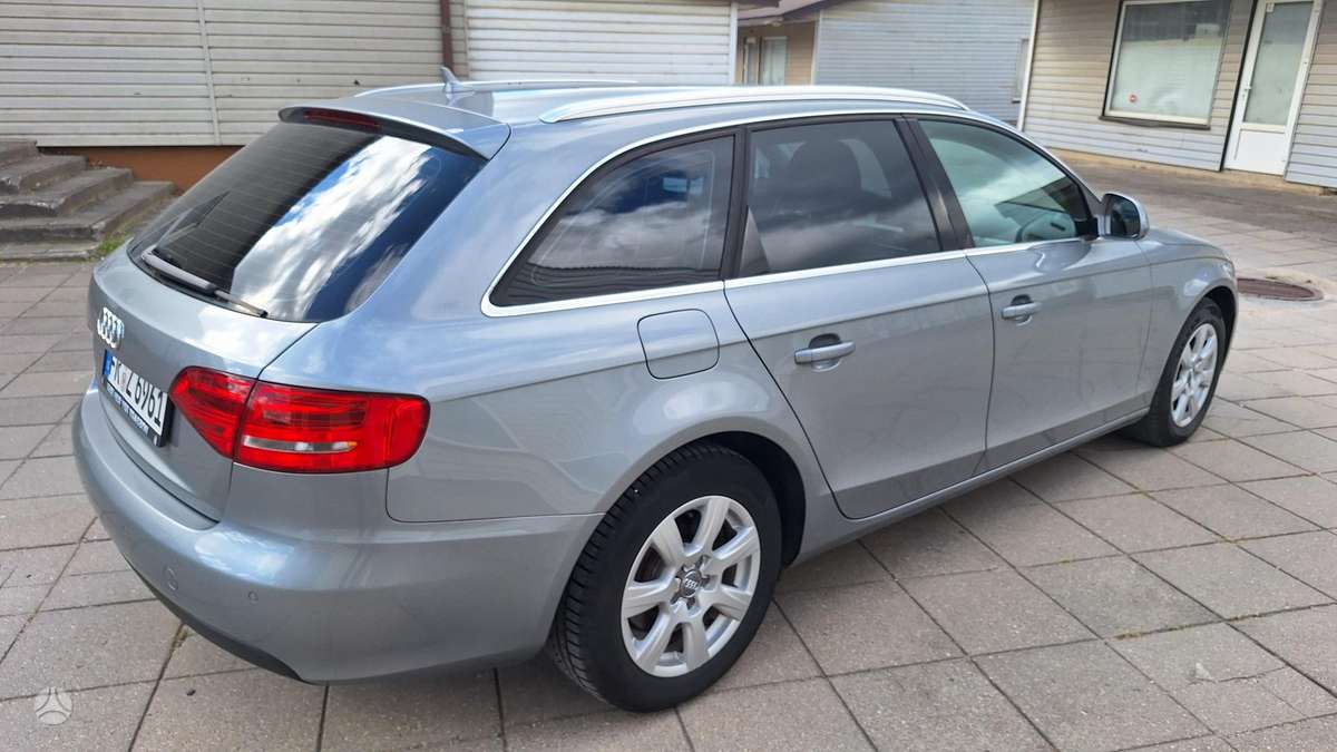 Audi A4 2008 — photo 7
