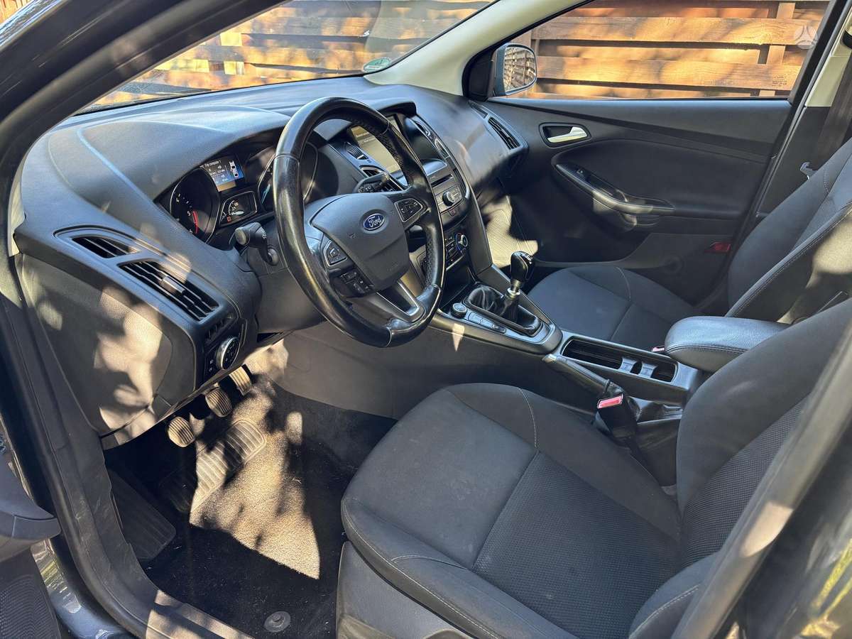 Ford Focus 2015 — фото 10