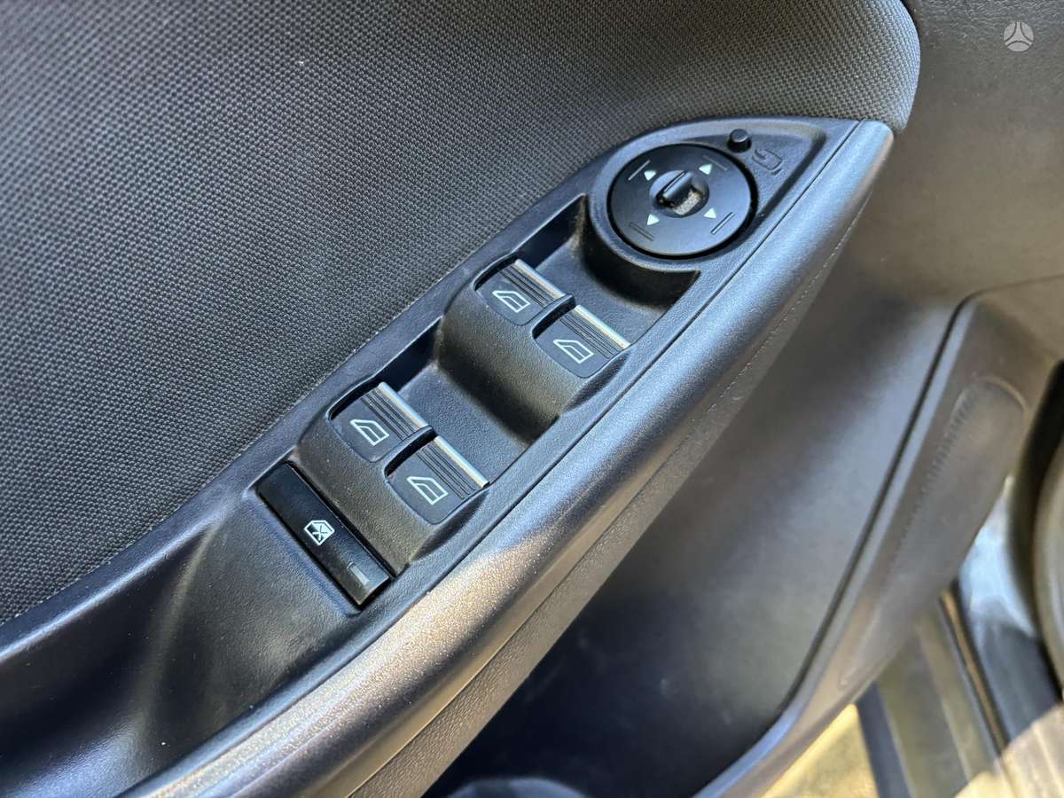 Ford Focus 2015 — фото 17