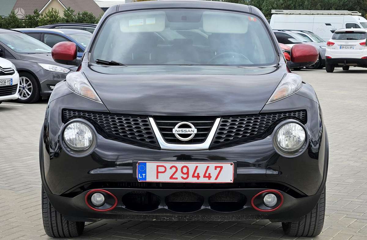 Nissan Juke 2014 — салон