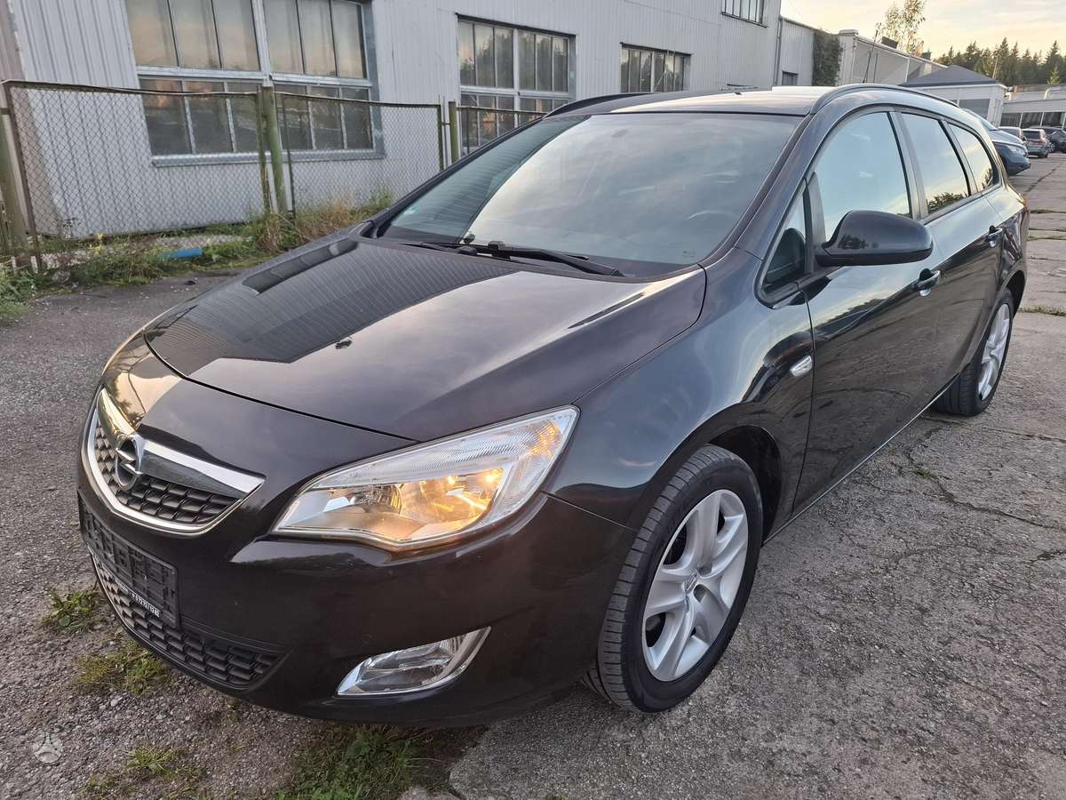 Opel Astra, 2012