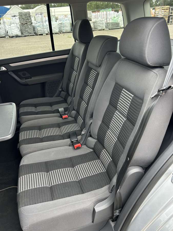 Volkswagen Touran 2008 — photo 12