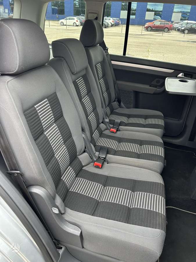 Volkswagen Touran 2008 — photo 13
