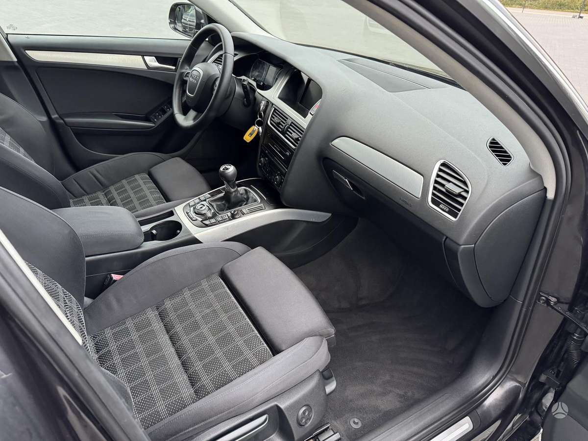 Audi A4 2010 — фото 23