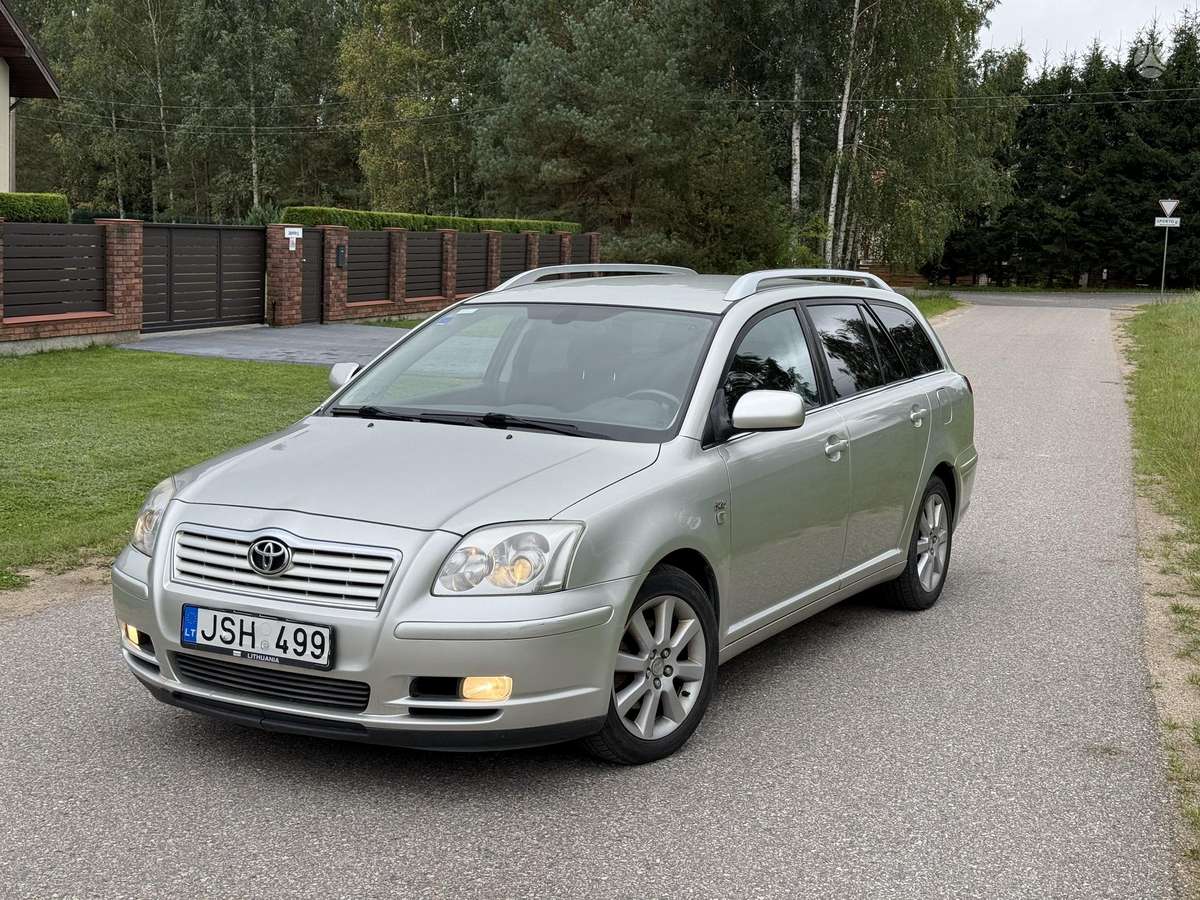 Toyota Avensis 2004 — авто для ЗСУ з Європи