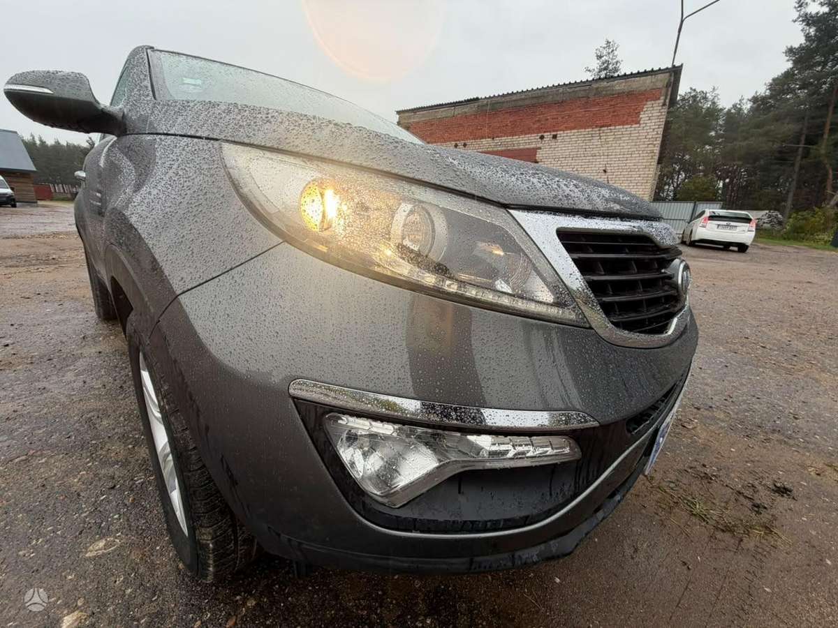 Kia Sportage 2011 — photo 11