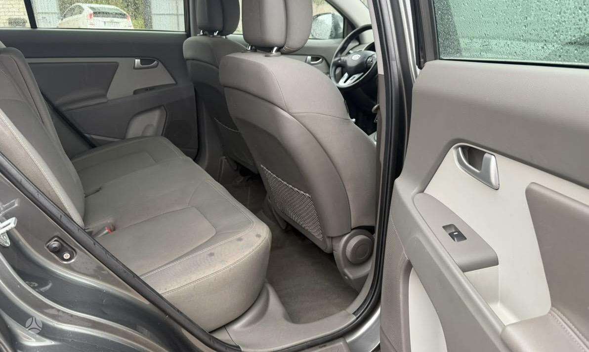 Kia Sportage 2011 — photo 17
