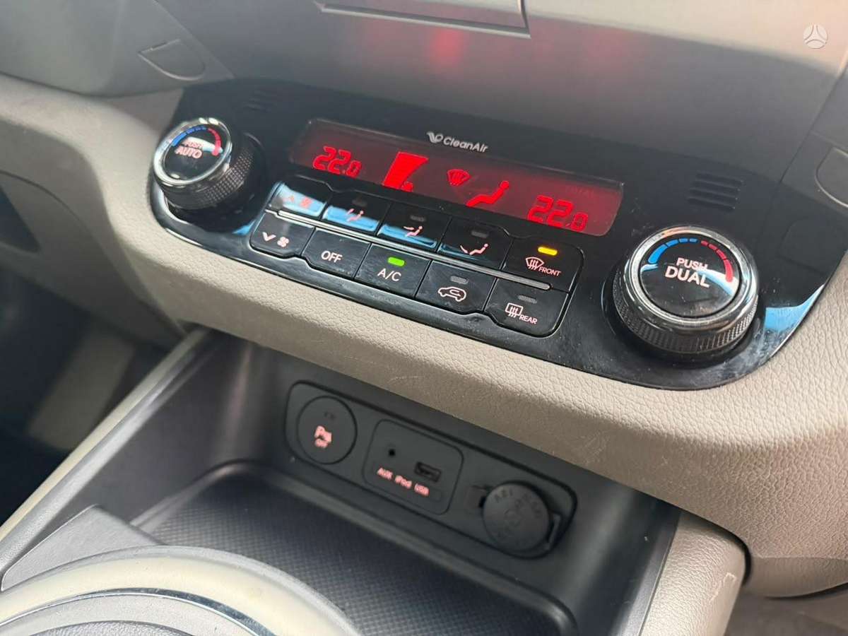 Kia Sportage 2011 — photo 21