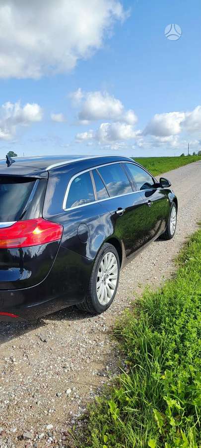 Opel Insignia 2009 — салон