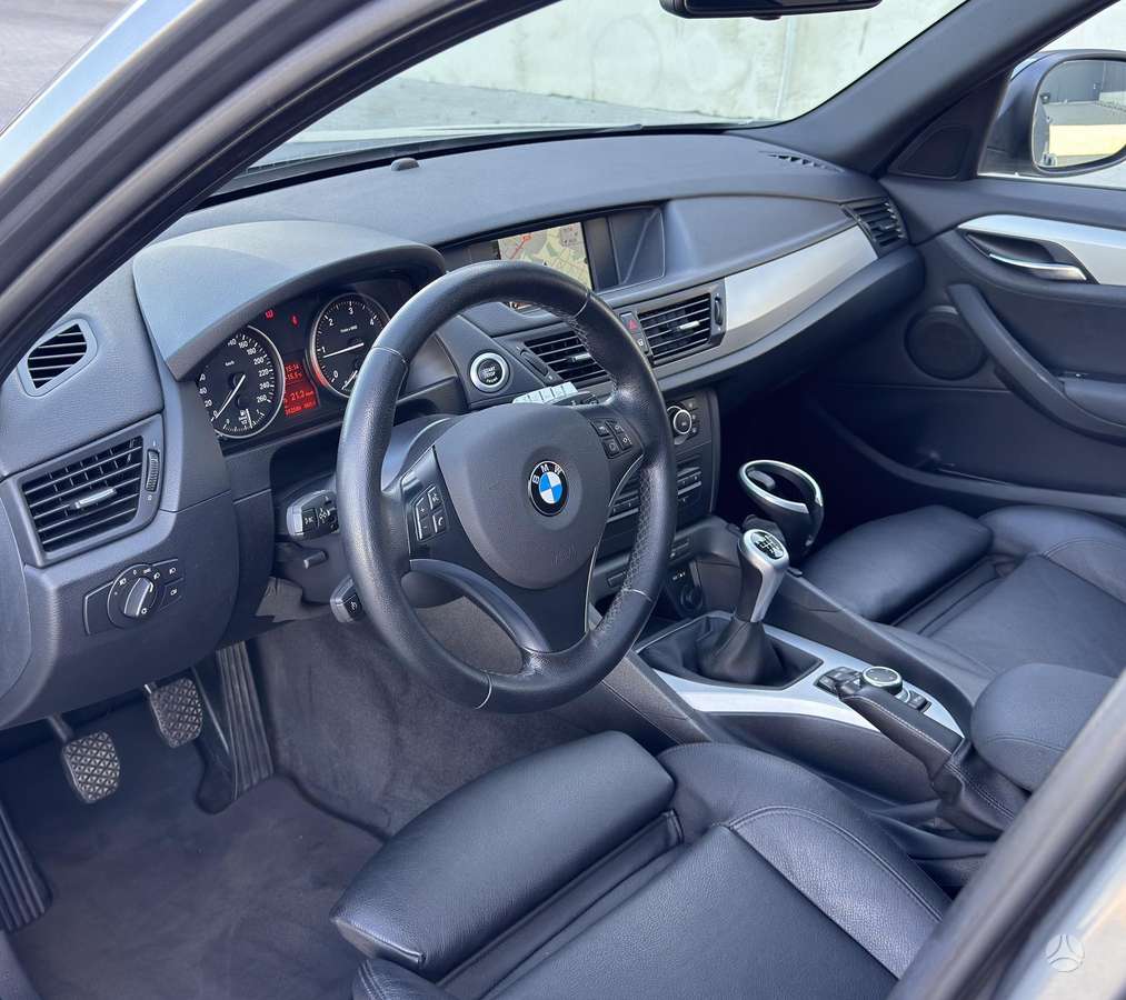 BMW X1 2010 — фото 13