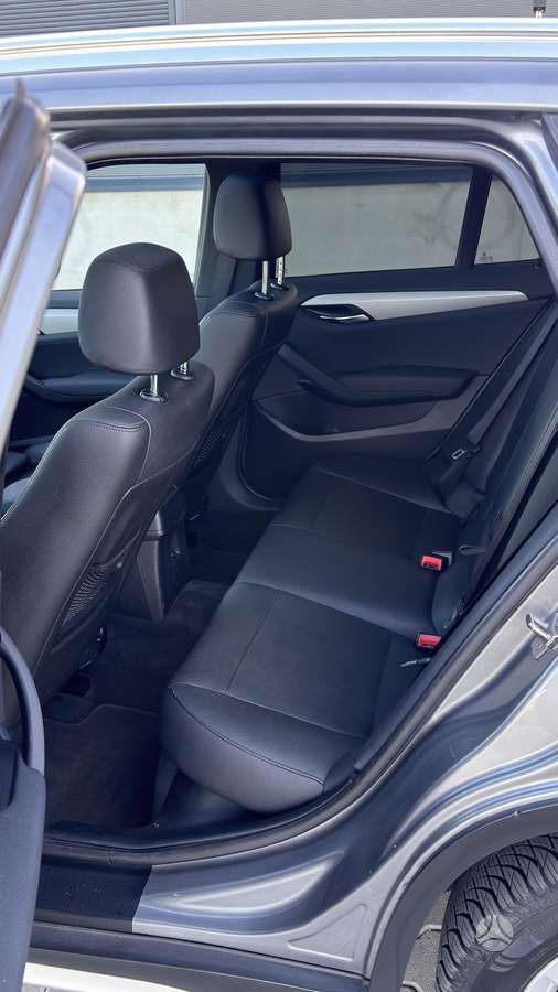 BMW X1 2010 — фото 14