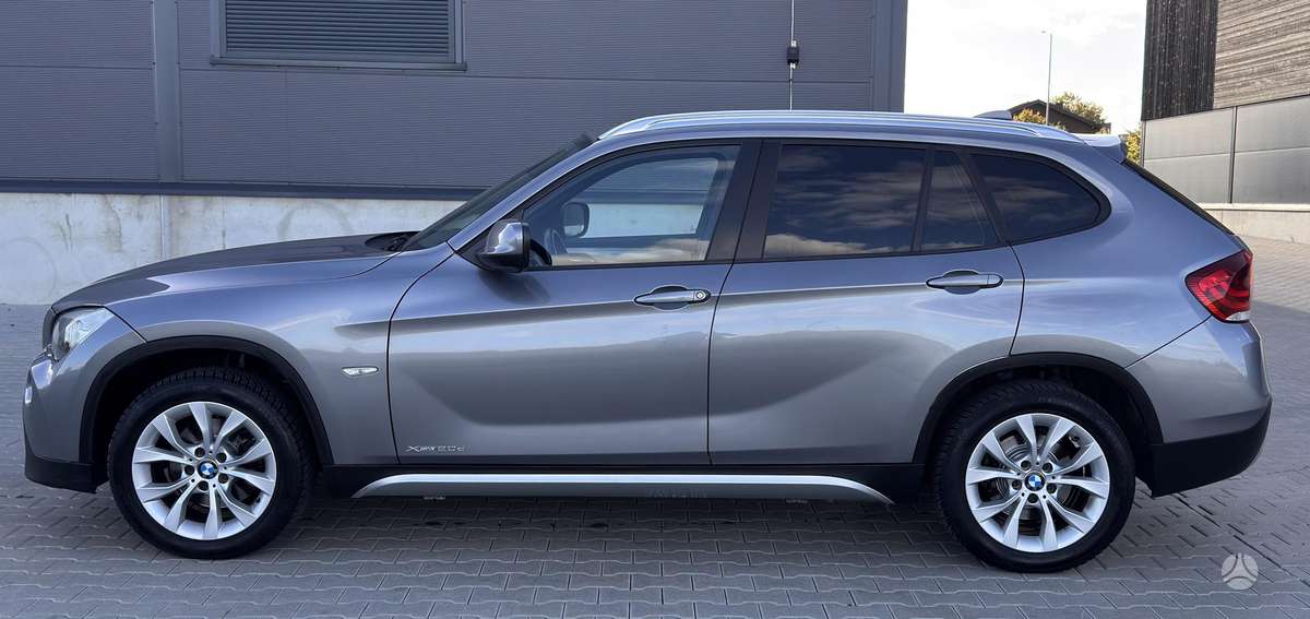 BMW X1 2010 — двигун 1995 cm³, 177 HP (130kW)