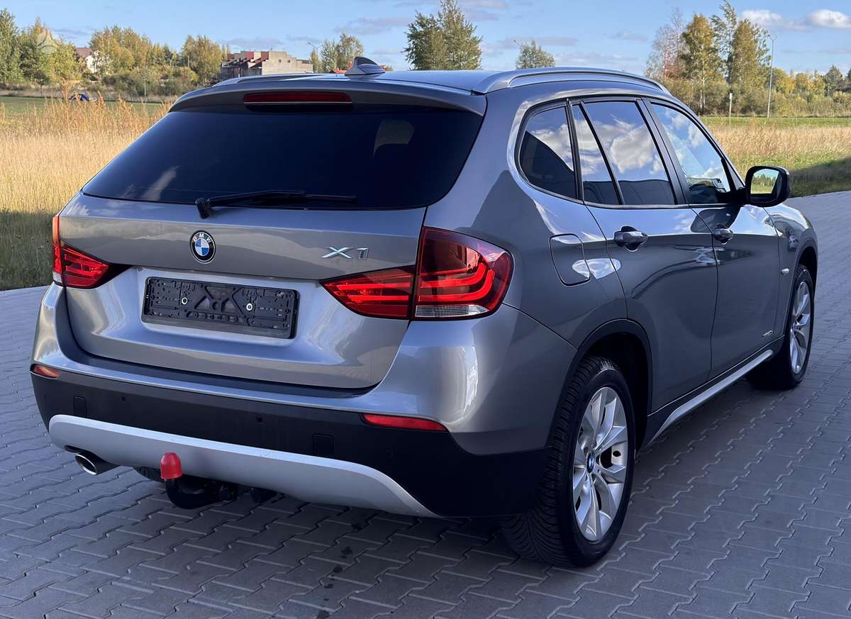 BMW X1 2010 — фото 7