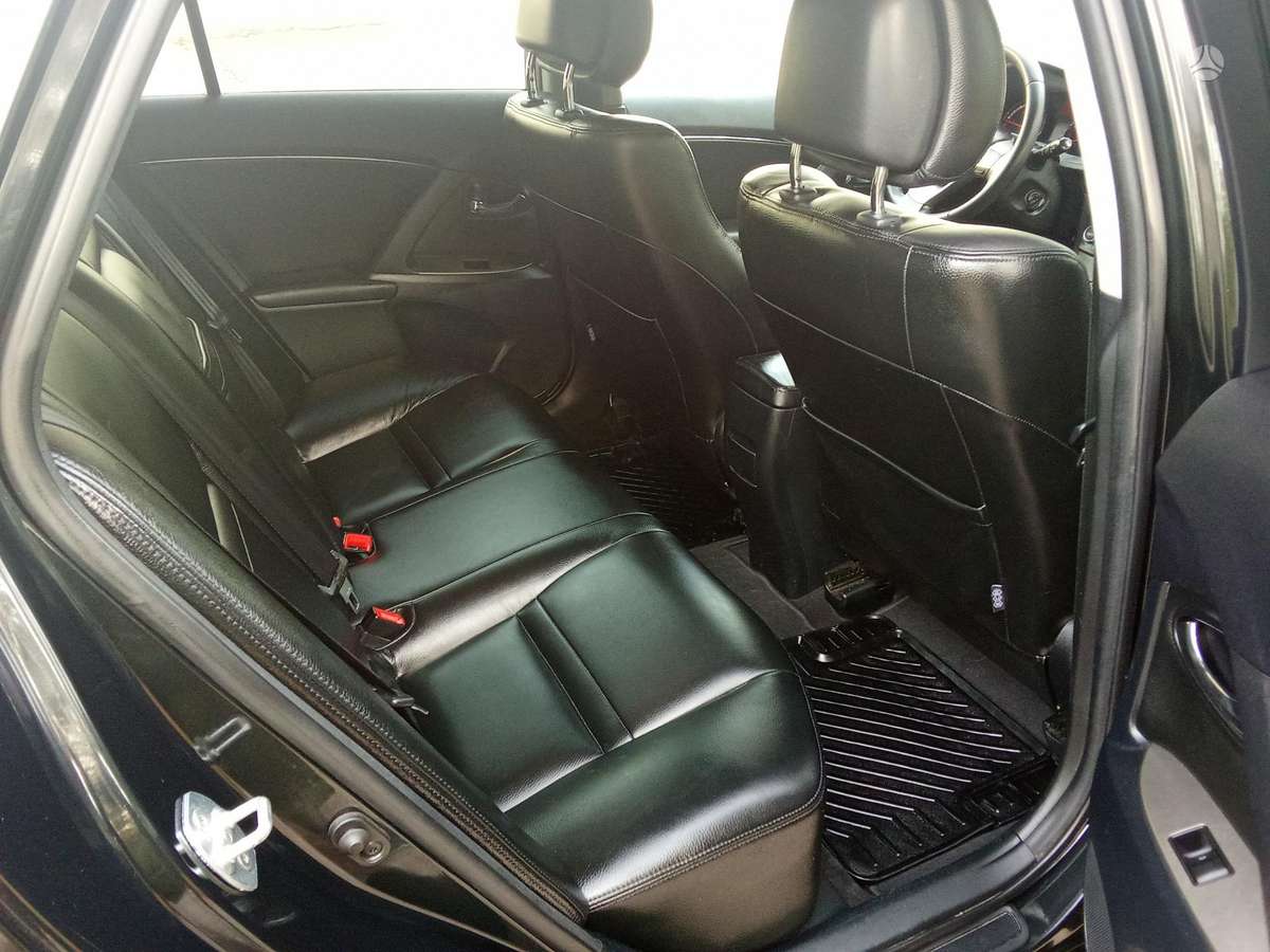 Toyota Avensis 2011 — photo 22