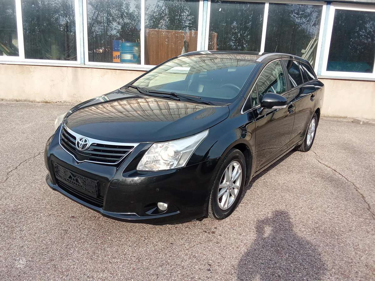 Toyota Avensis 2011 — photo 5