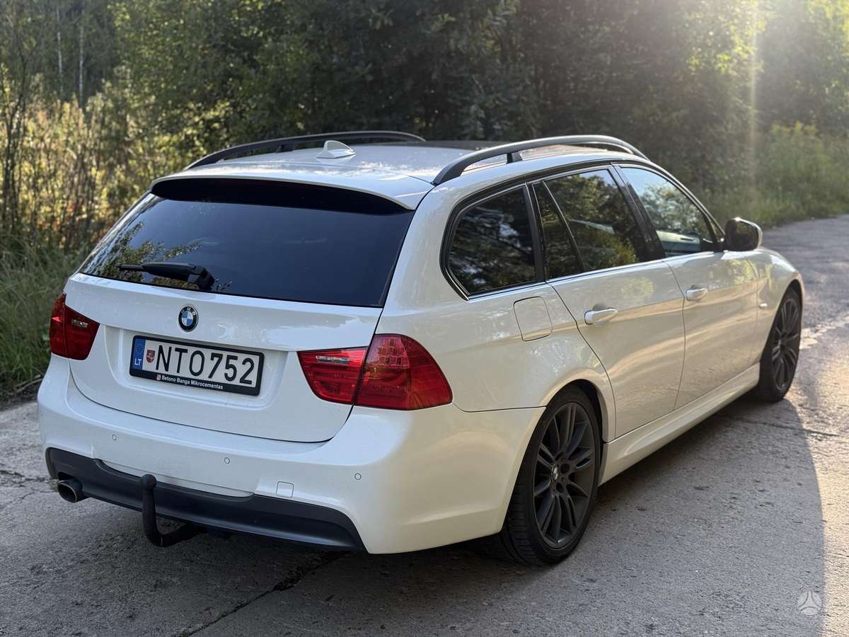 BMW 320 2009 — photo 11