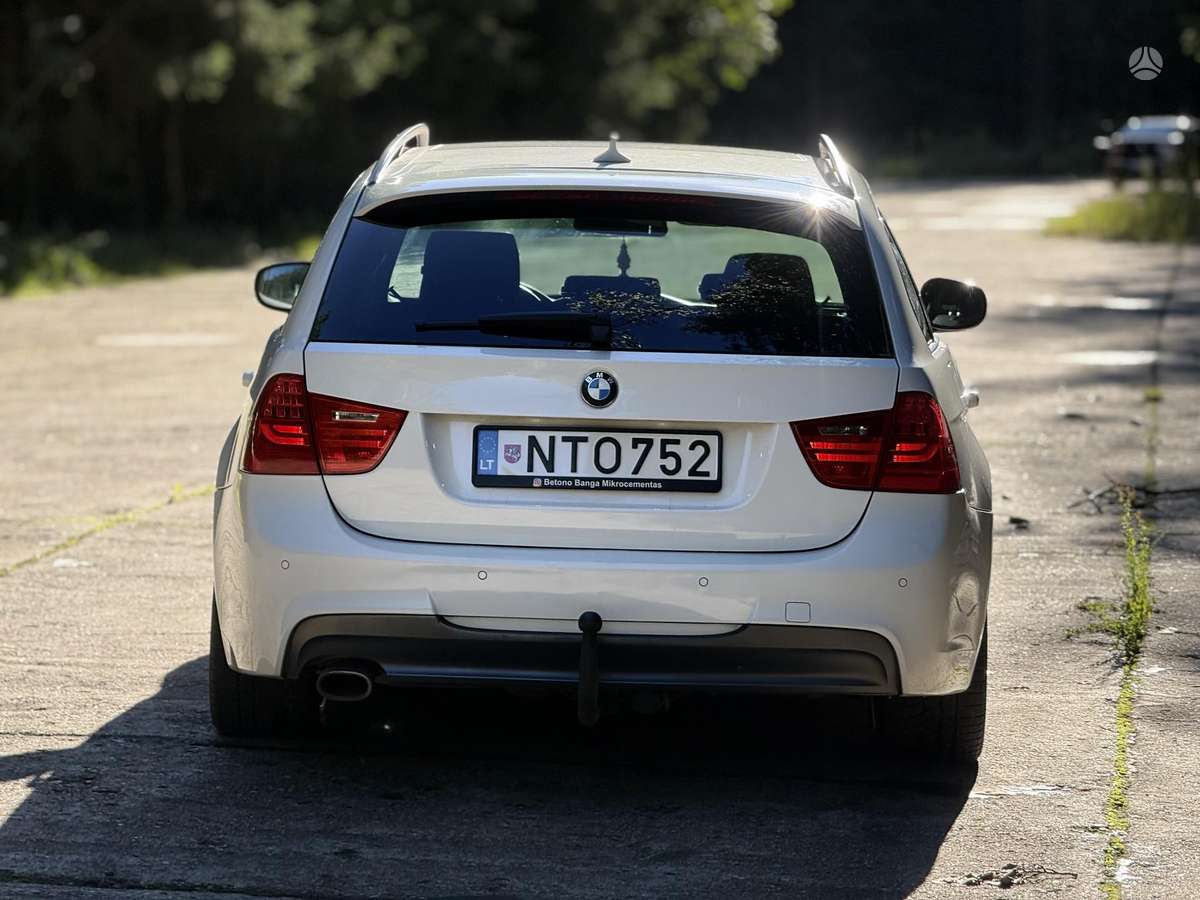 BMW 320 2009 — engine 1995 cm³, 177 HP (130kW)