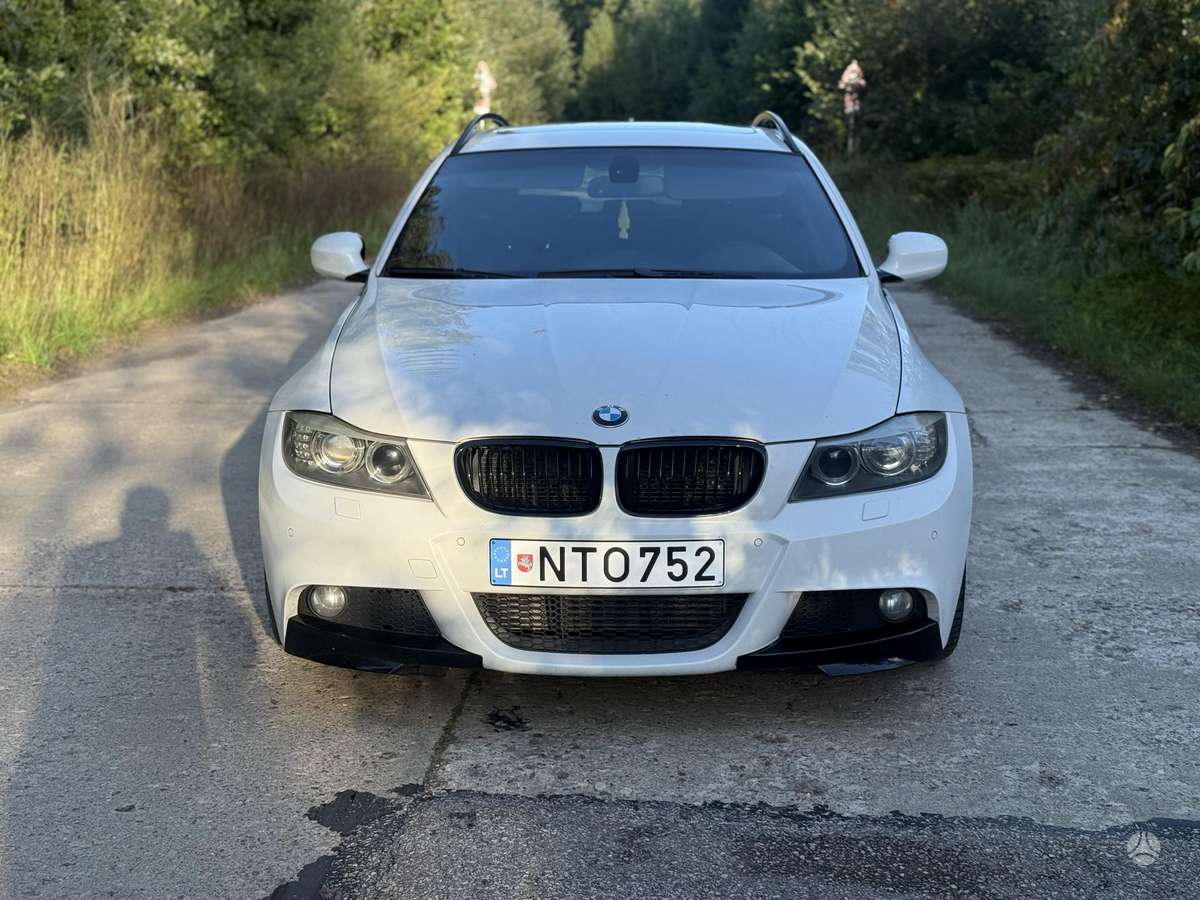 BMW 320 2009 — photo 6