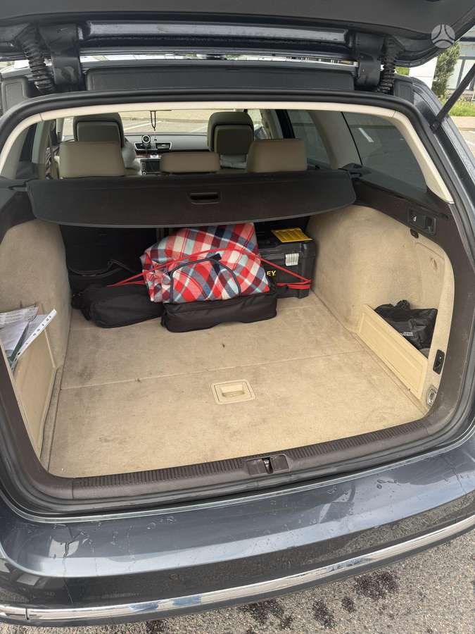 Volkswagen Passat 2012 — photo 12