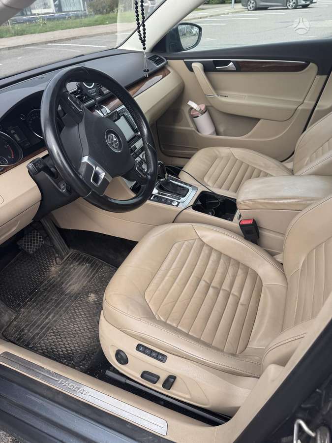 Volkswagen Passat 2012 — photo 5
