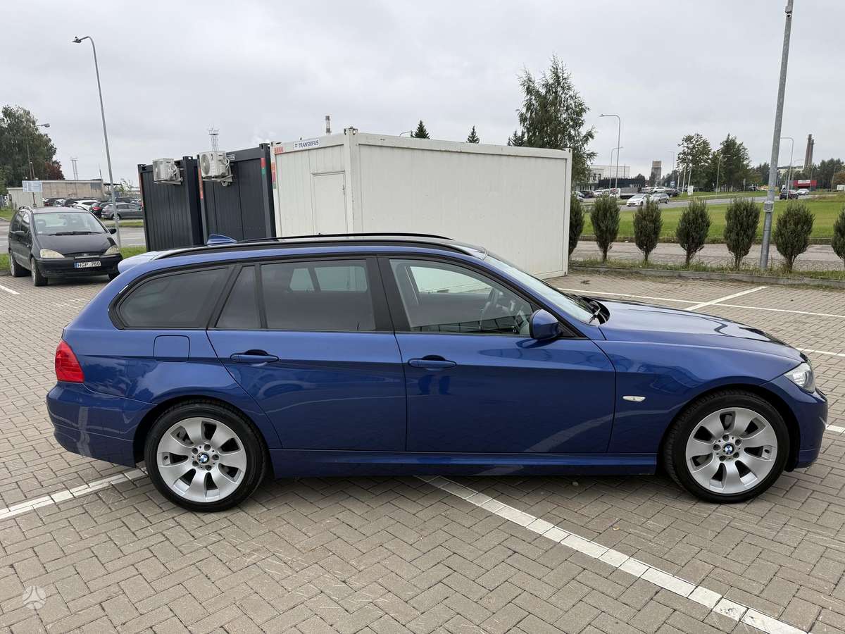 BMW 320 2011 — engine 1995 cm³, 184 HP (135kW)