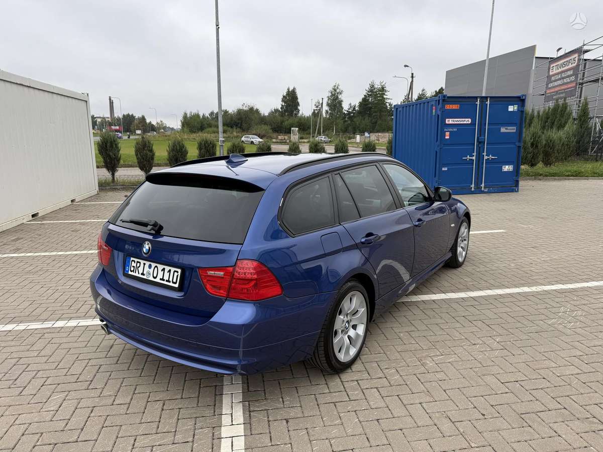 BMW 320 2011 — photo 6