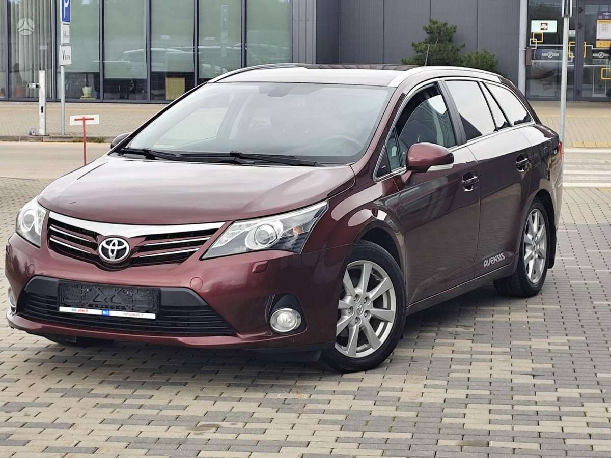 Toyota Avensis 2014 — авто для ЗСУ з Європи