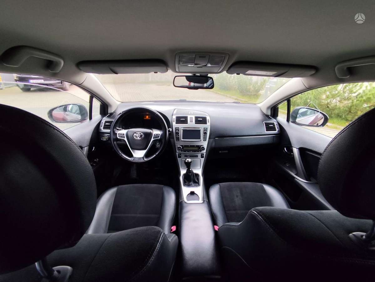 Toyota Avensis 2014 — фото 15