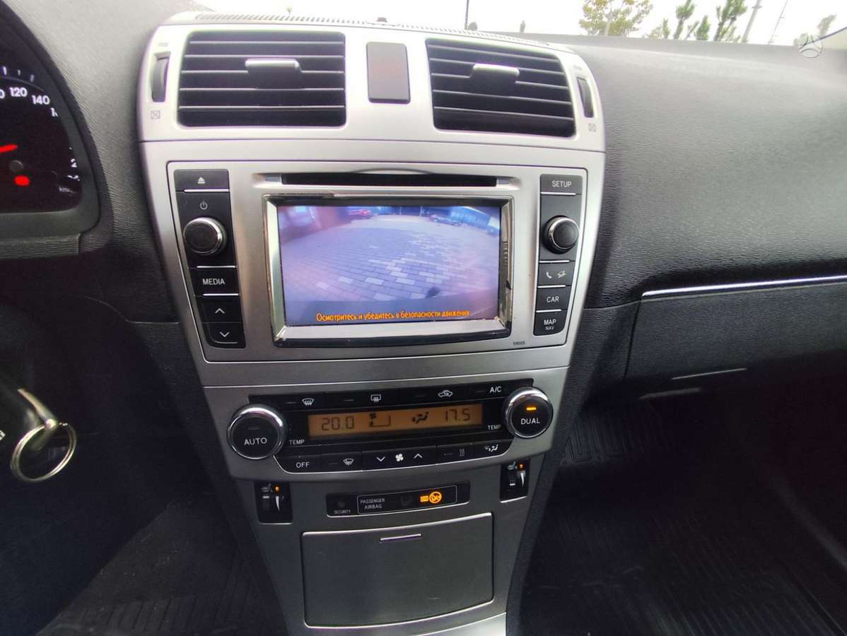 Toyota Avensis 2014 — фото 16
