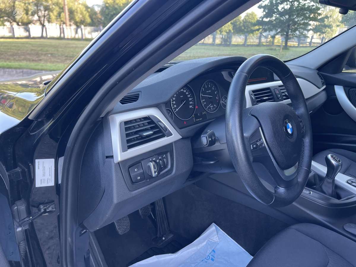 BMW 316 2014 — photo 18