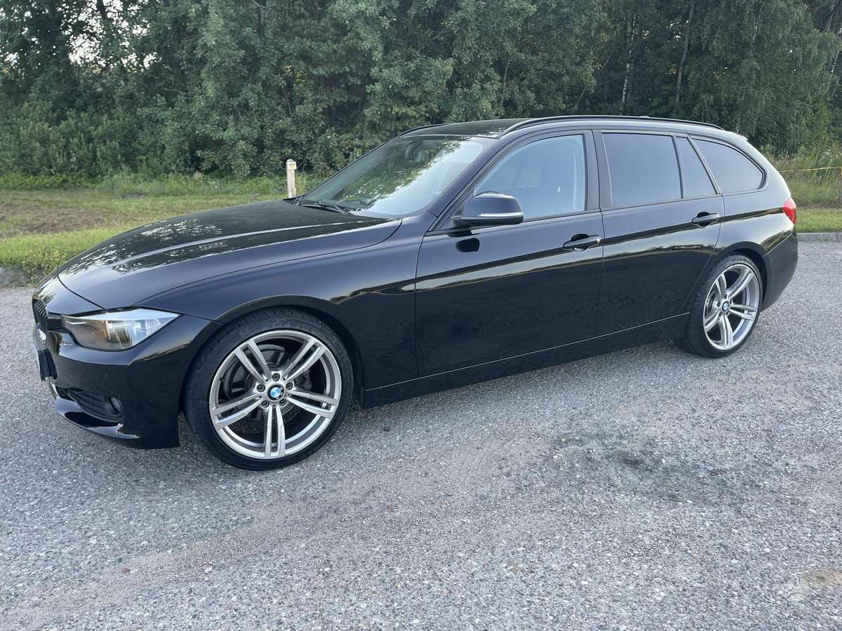 BMW 316 2014 — interior