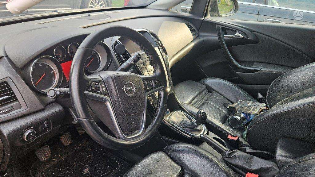Opel Astra 2015 — photo 7