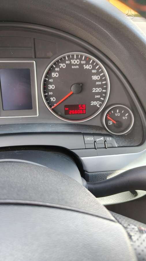 Audi A4 2006 — photo 11