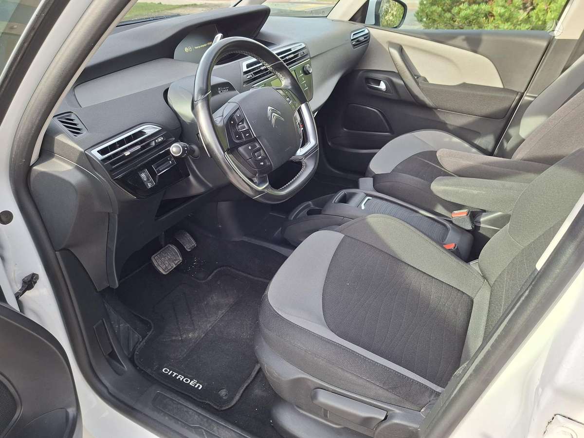 Citroen Grand 2015 — photo 11