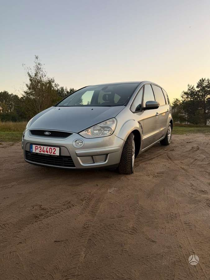Ford S-MAX 2008 — вигляд ззаду