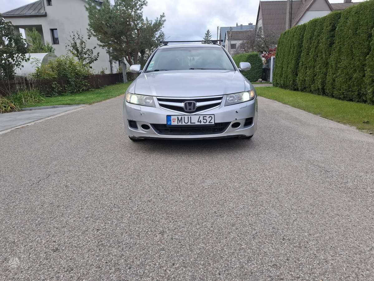 Honda Accord 2008 — rear view