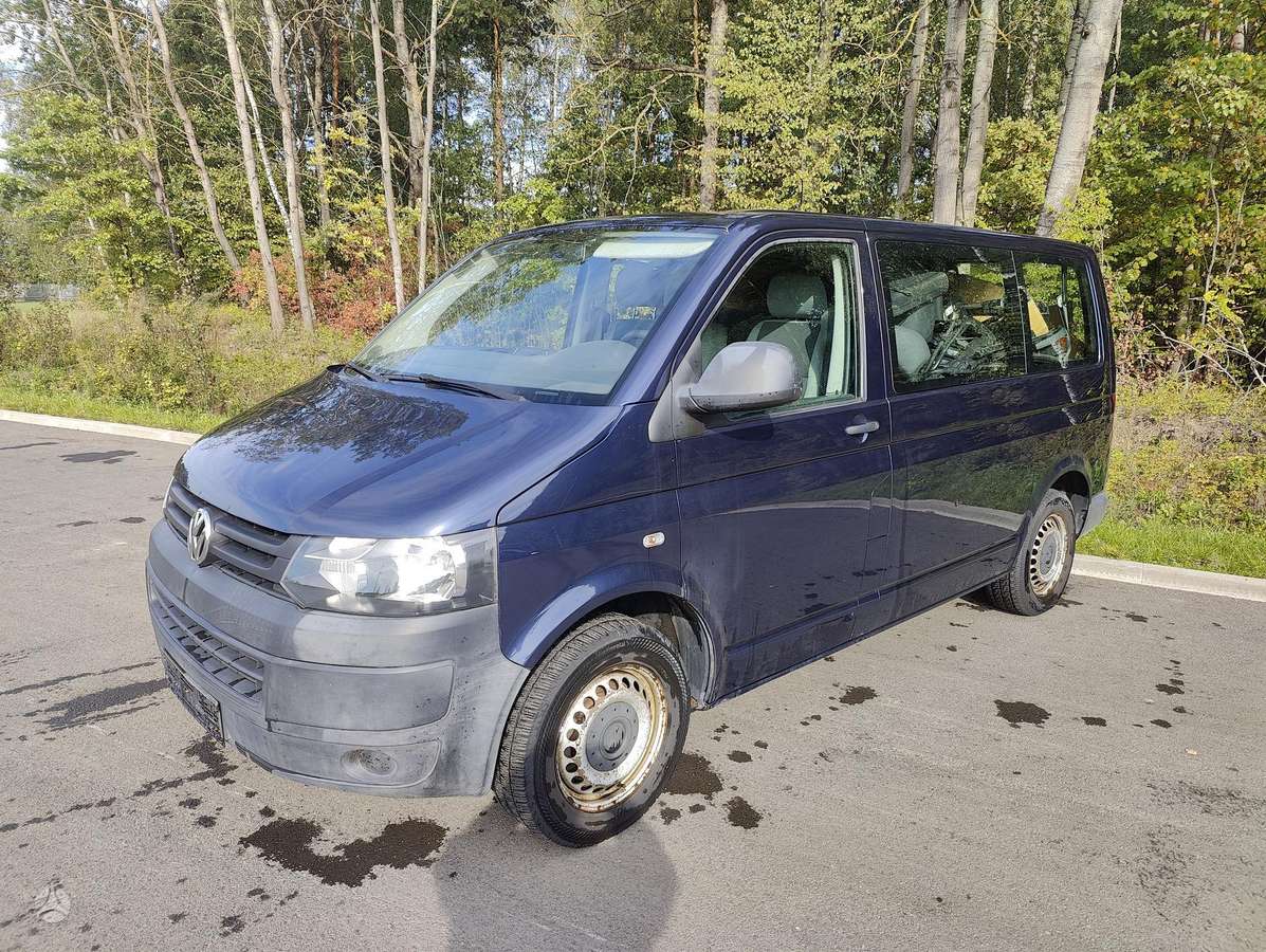 Volkswagen Transporter 2015 — interior