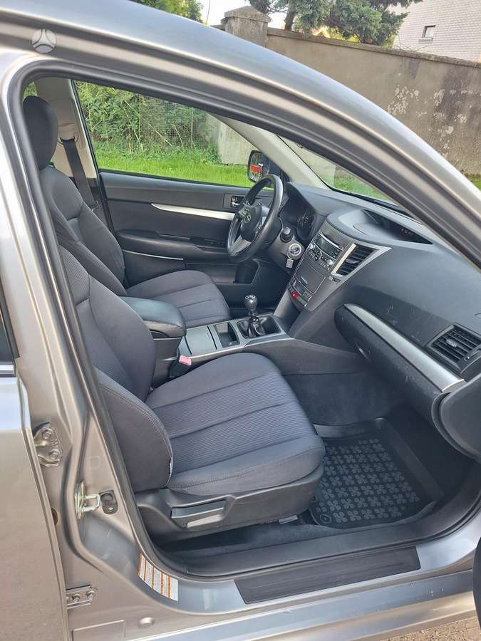 Subaru Legacy 2009 — photo 12