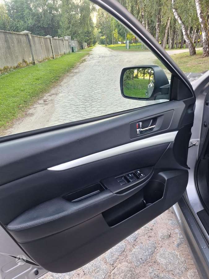 Subaru Legacy 2009 — photo 18