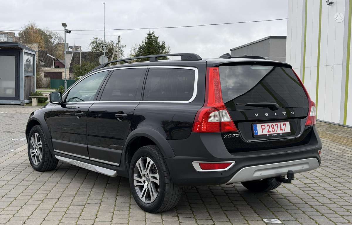 Volvo XC70 2012 — photo 11