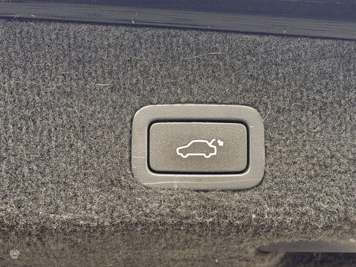 Volvo XC70 2012 — photo 26